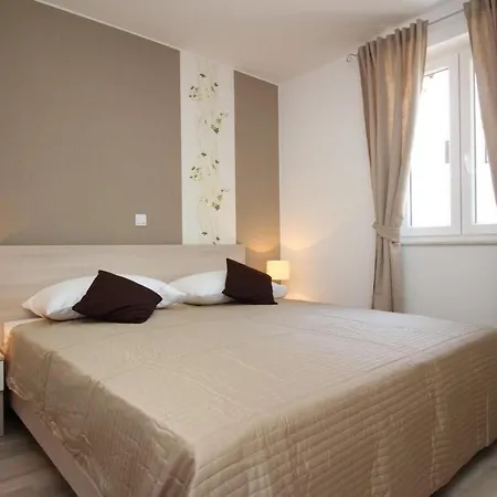 Tolles In Mit Eigener Terrasse By Interhome Apartament *