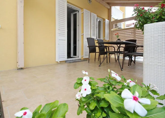 Tolles In Mit Eigener Terrasse By Interhome Baska (Krk)