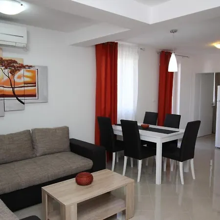 Tolles In Mit Eigener Terrasse By Interhome Apartamento *