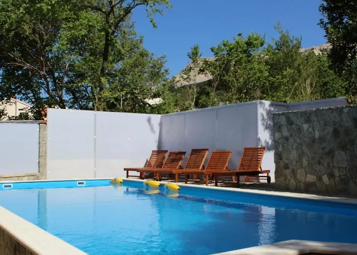 Tolles In Mit Eigener Terrasse By Interhome Apartamento