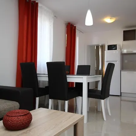Tolles In Mit Eigener Terrasse By Interhome *